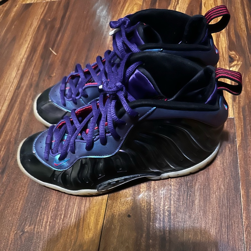 Nike Foamposites Size 5